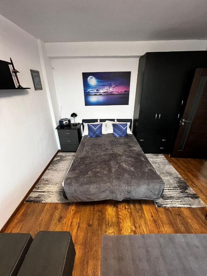 High Level Apart Oradea Free Reserved Parking Exterior photo