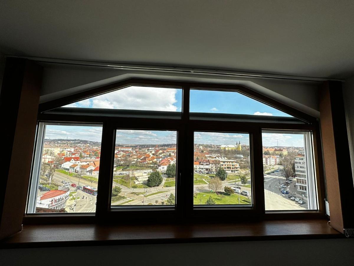 High Level Apart Oradea Free Reserved Parking Exterior photo